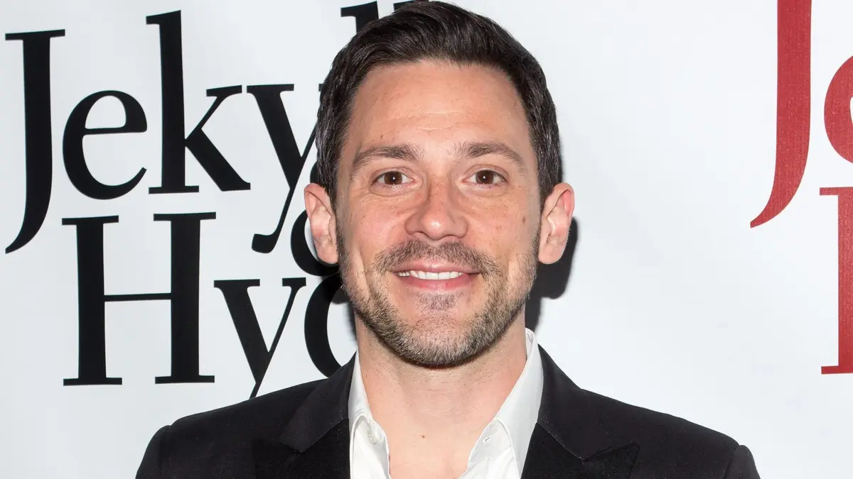 Steve Kazee Net Worth